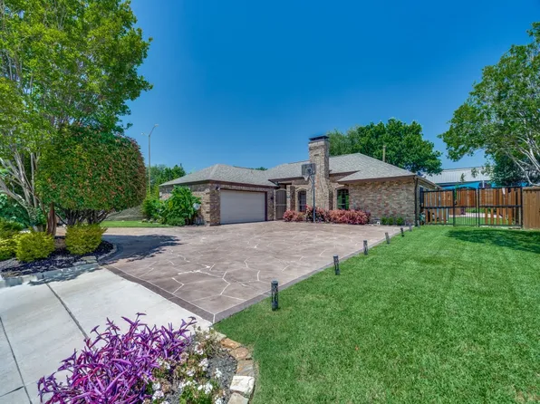 18636 Crownover Ct, Dallas, TX 75252