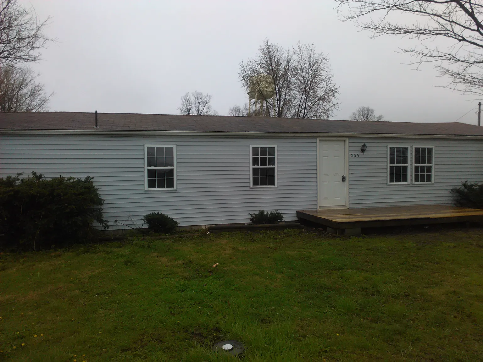 205 S John St photo 1