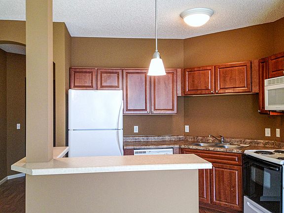 2nd image of 649 Old Highway 8 NW APT 139