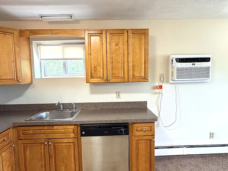 20 Craig Ave #6 — Photo 3