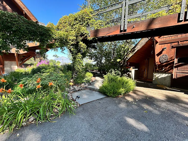 957 N Shoshone Loop — Photo 21
