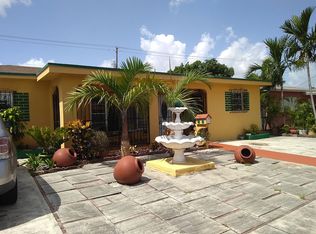 360 W 40th Pl, Hialeah, FL 33012