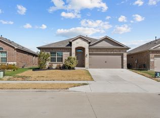 308 Youngblood Ln, Fort Worth, TX 76131