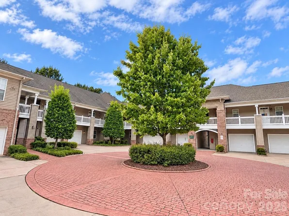 9009 Rosalyn Glen Rd, Cornelius, NC 28031