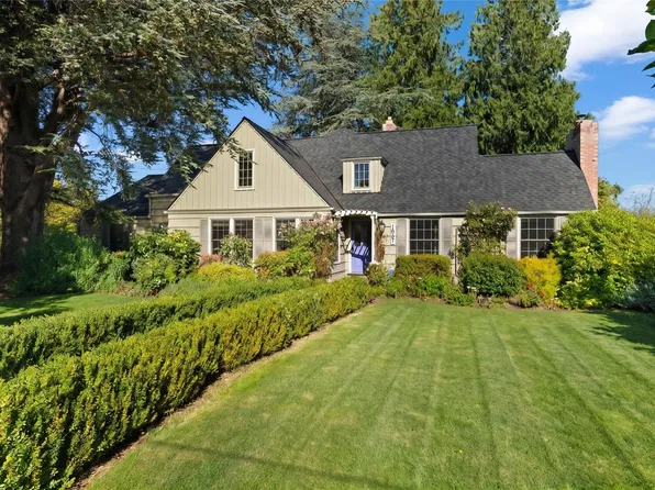 1867 Gossard St, Enumclaw, WA 98022