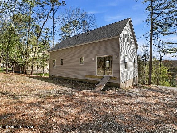 4th image of 3554 Acorn Cir