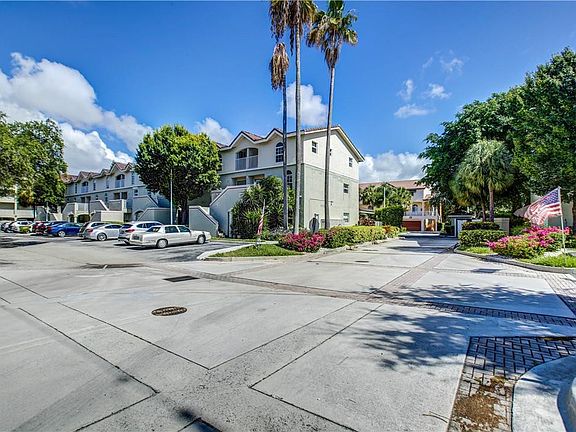 2nd image of 2463 NE 14th St Causeway