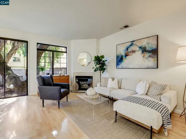 60 Washington Square Dr, Milpitas, CA 95035