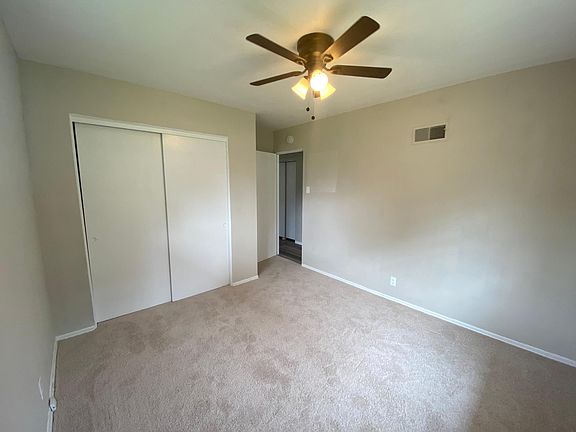 4th image of 2936 Hallmark Ln APT B