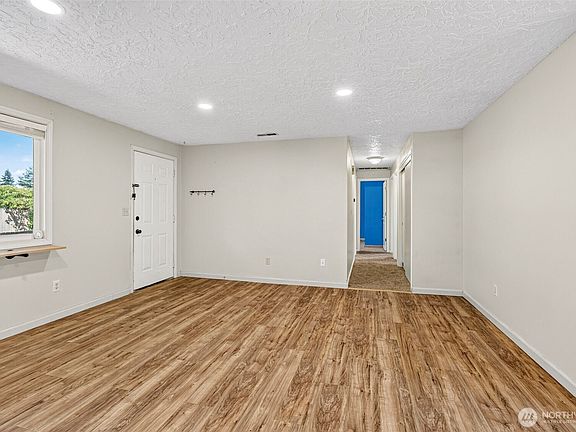 5th image of 513 SW Diane Street