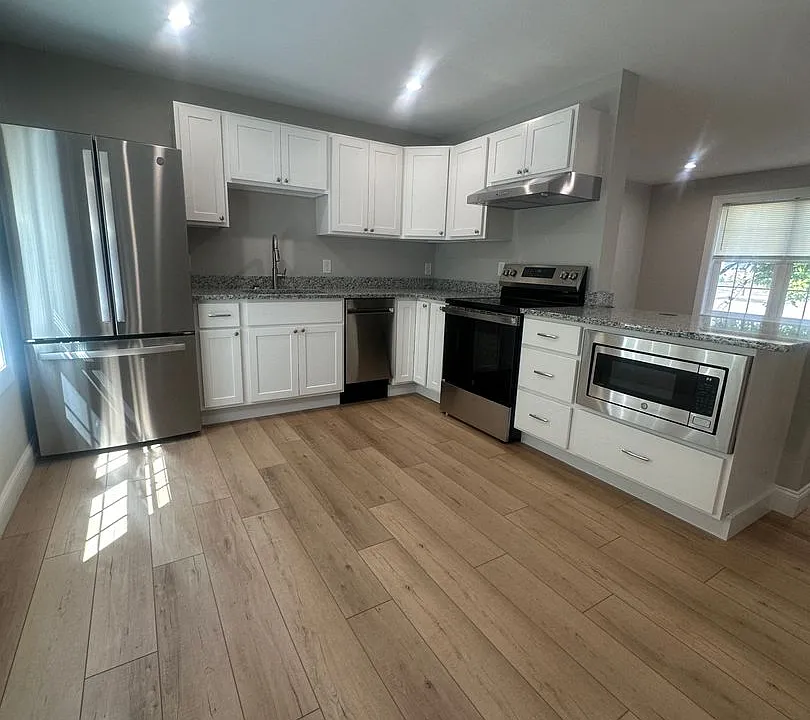 439 Main St #102