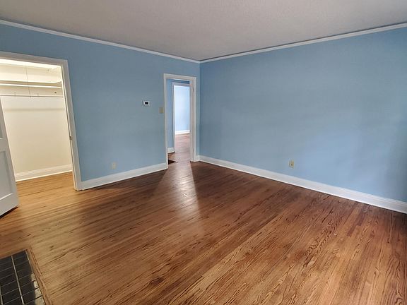 5th image of 525 W Daisy L Gatson Bates Dr #1
