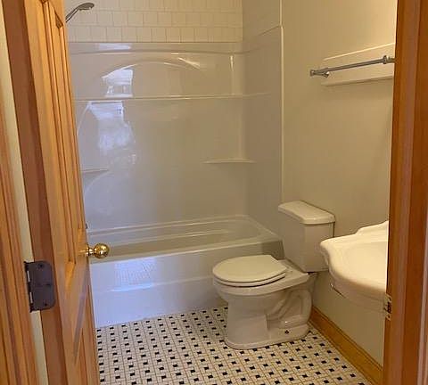 5th image of 7418 Moss Side Ave