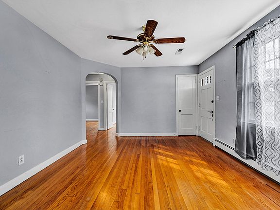 4th image of 2508 Dorchester Dr NW