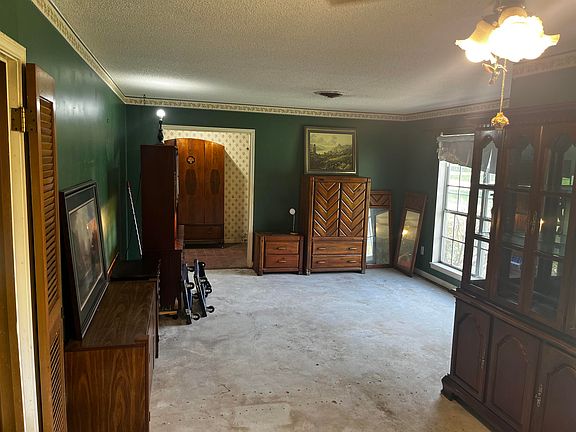 5th image of 2430 19th St