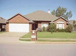 1717 Louis Scott St, Edmond, OK 73003