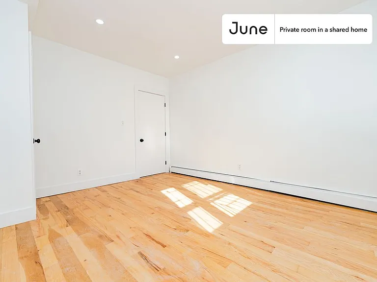 329 Pulaski St #C — Photo 4