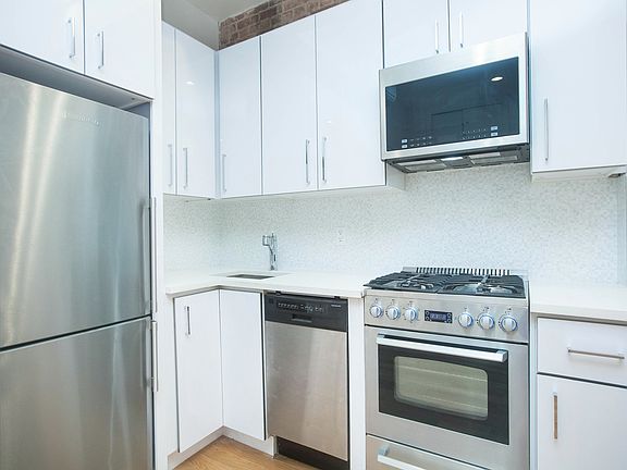 4th image of 103 W 136th St #2F