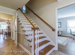 800 Pebble Dr, Greensboro, NC 27410