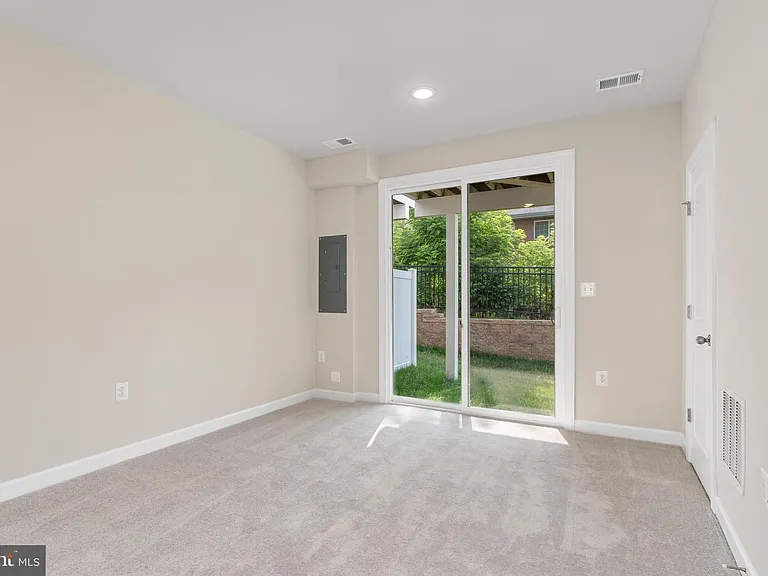 7249 Mountaineer Dr — Photo 24