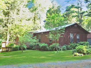 Blooming Grove Rd, Hawley, PA 18428