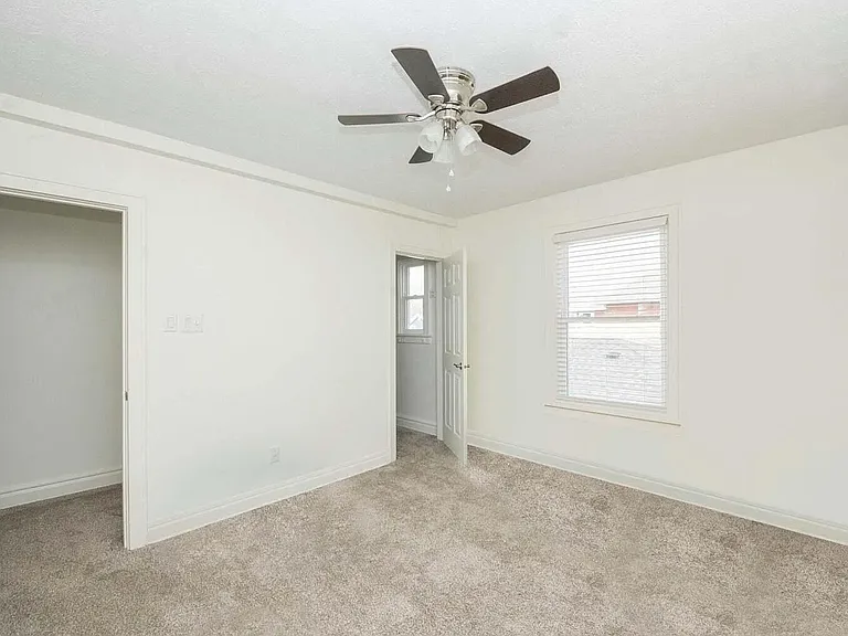 914 Main St #2 — Photo 5
