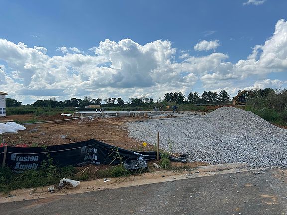 2nd image of 5060 Lost Creek Dr