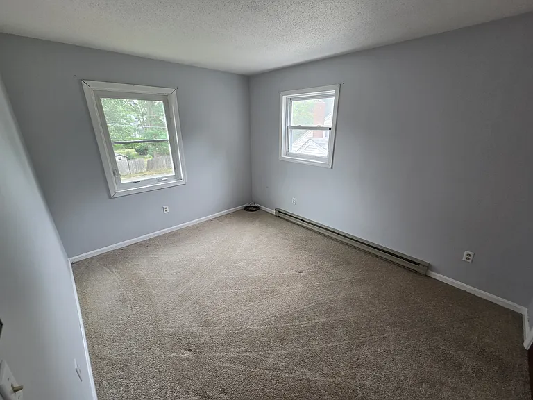 152 Cottage Grv #B — Photo 13