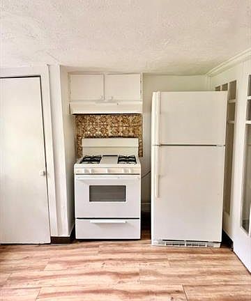 5th image of 7 Allard Blvd APT 1