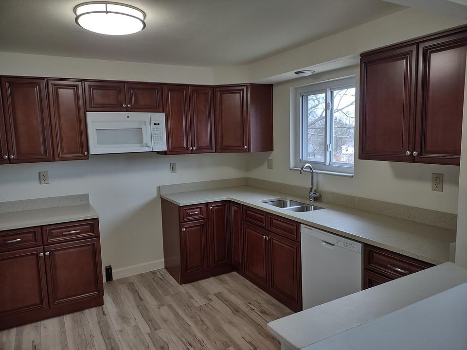 1st image of 437 9th St