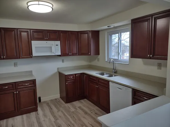 437 9th St, Oakmont, PA 15139