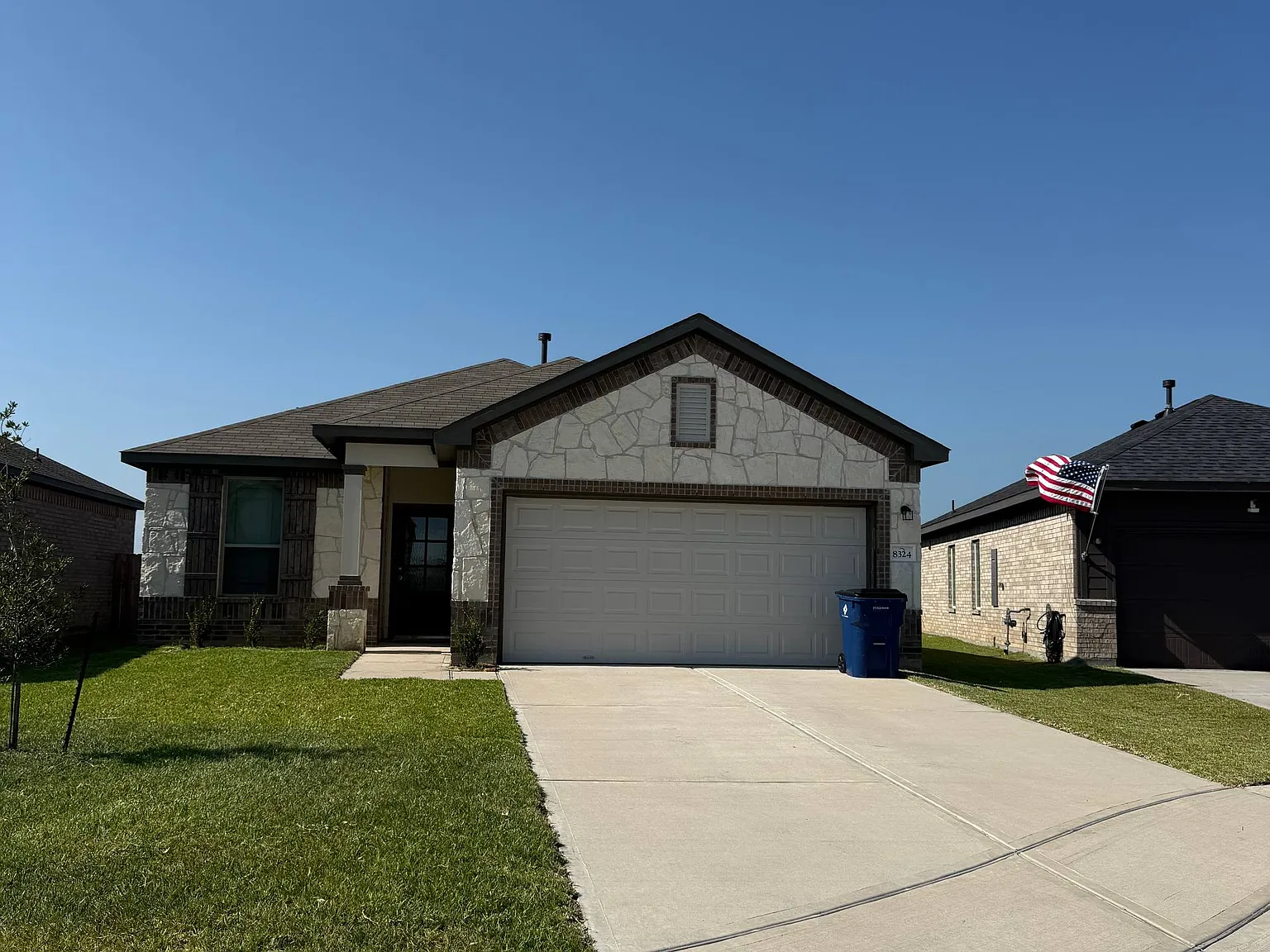 3 bed, 1553 sqft, $2,400 — Photo 1