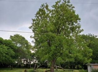 217 Stirrup Rd, Tioga, TX 76271