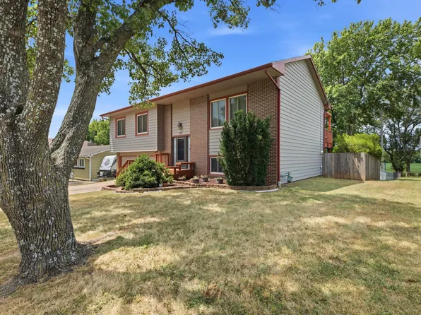 315 S Lincoln St, Belle Plaine, KS 67013
