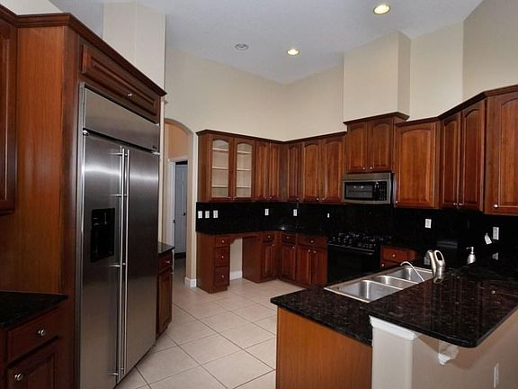 3rd image of 5019 Devon Park Dr