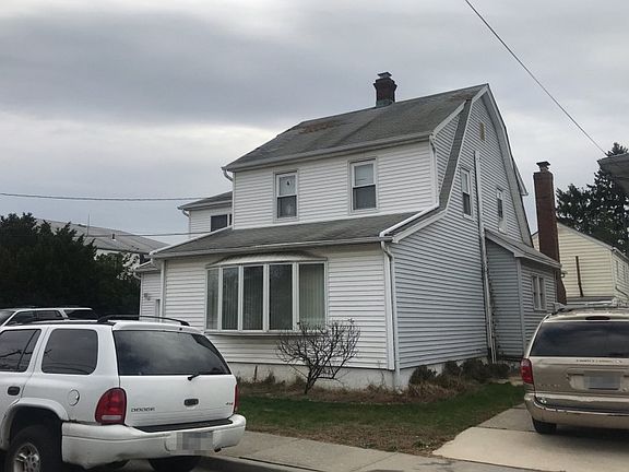 2nd image of 1321 Citizen Ave