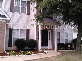 2719 Oakdale Pasture Dr, Charlotte, NC 28216