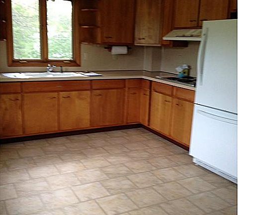 3rd image of 5383 Hillview Dr