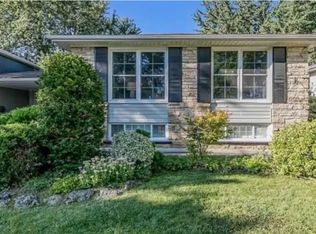 5 Melville Cres #1A, Brampton, ON L6W 2S3