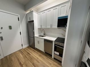 218 S 3rd St #1A, Brooklyn, NY 11211