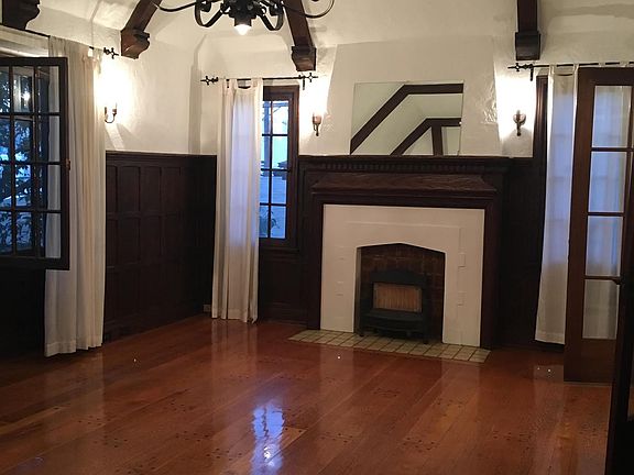 4th image of 339 N Sycamore Ave #7