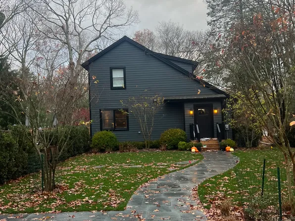 (undisclosed Address), Sag Harbor, NY 11963