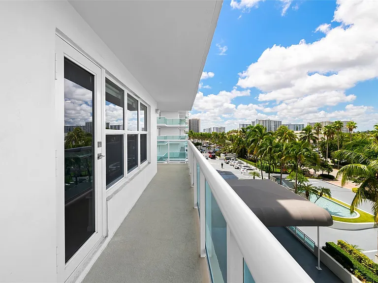 3900 Galt Ocean Dr #309 — Photo 23