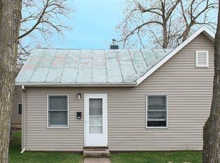 1016 Badger St, La Crosse, WI 54601