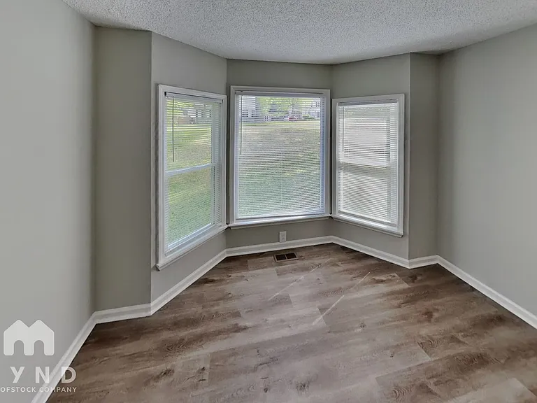 720 Bermuda Ave — Photo 16