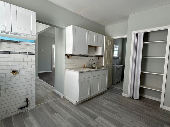 156 Arlington Ave FLOOR 2