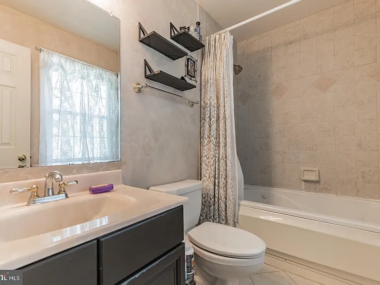 4283 Country Squire Ln — Photo 24