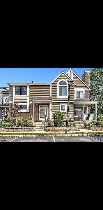 1st image of 34 Whitehall Ct