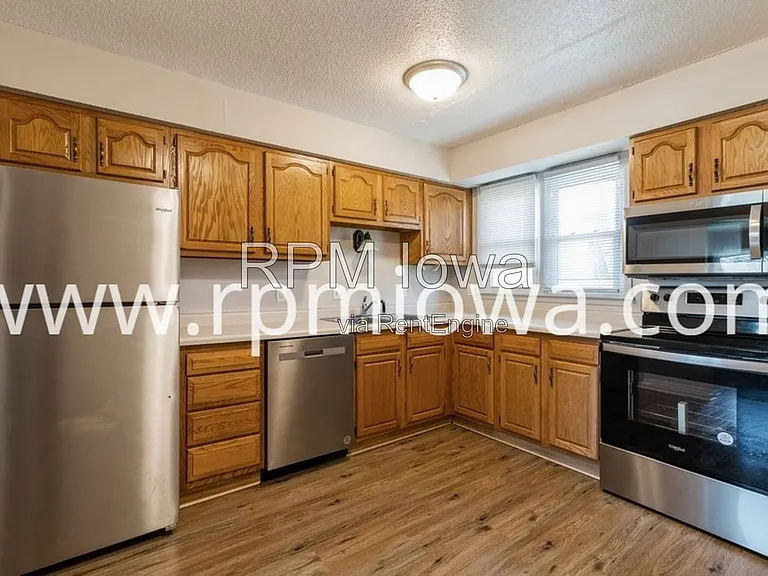 215 NW Arlan Dr #215 — Photo 4