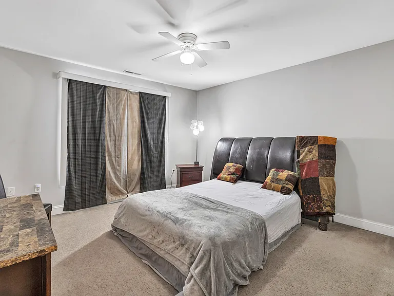 240 Highland Ave — Photo 15